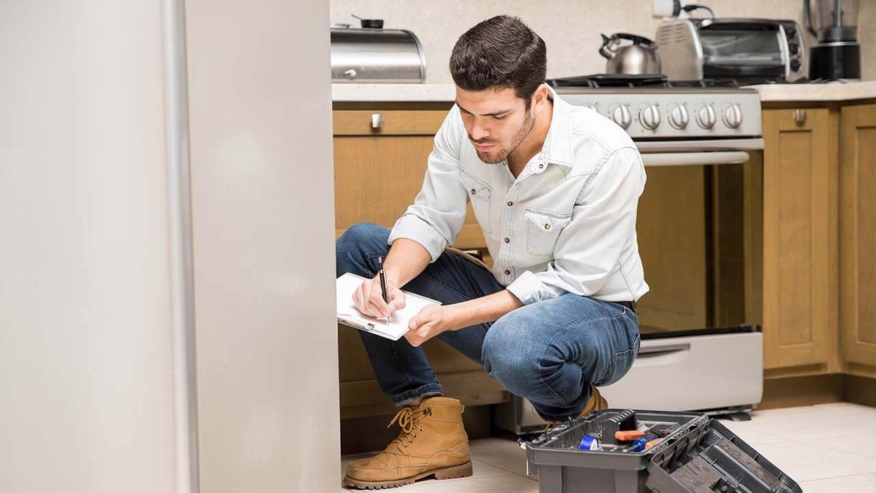 how much electricity does a chest freezer use in the uk